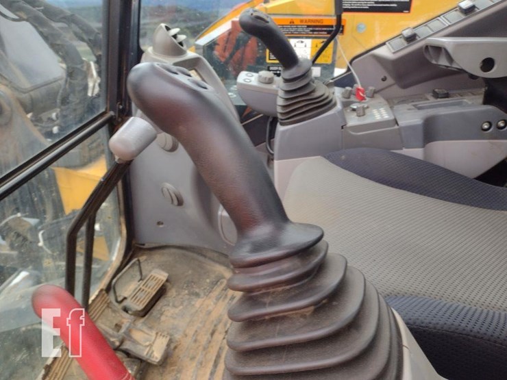 2021-deere-85g-image-10