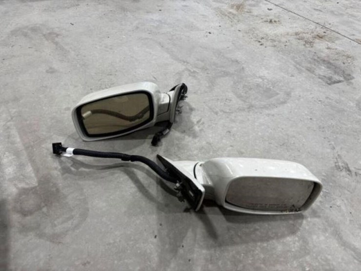 qty-of-(2)-lincoln-ls-side-mirrors-image-4