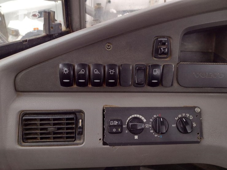 2014-volvo-a40g-image-12