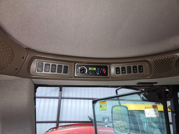 2015-case-ih-wd1903-image-16