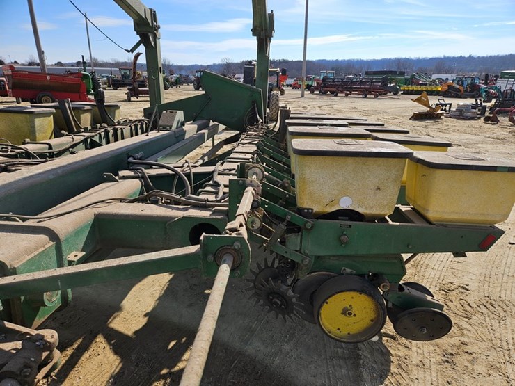 john-deere-7000-image-29