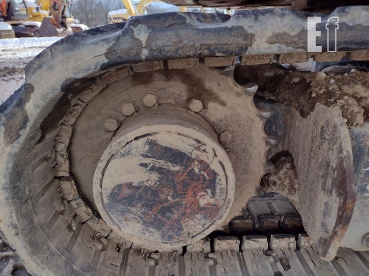 2013-deere-35d-image-35