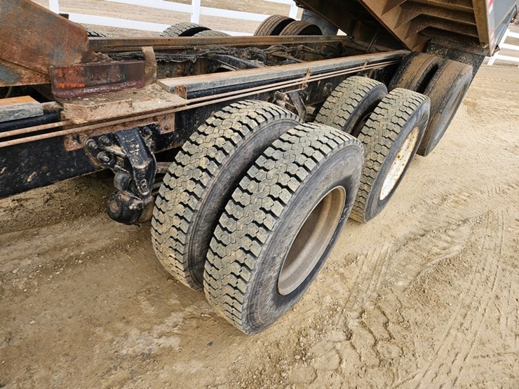 2000-caterpillar-c13-image-29