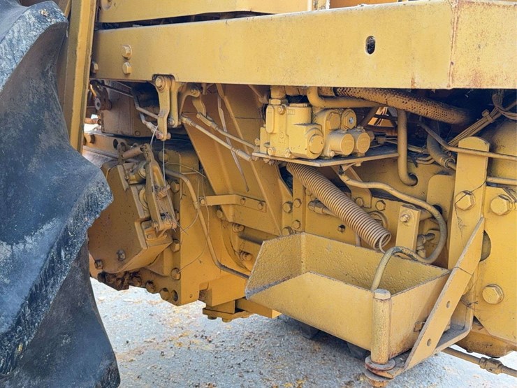 minneapolis-moline-g1000-image-26