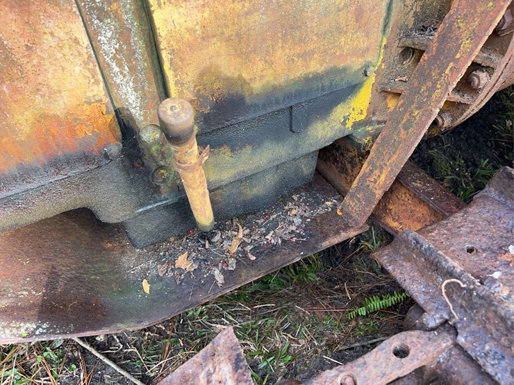 caterpillar-thirty-image-30