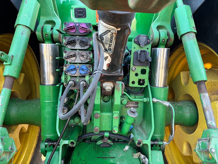 john-deere-8320-image-12