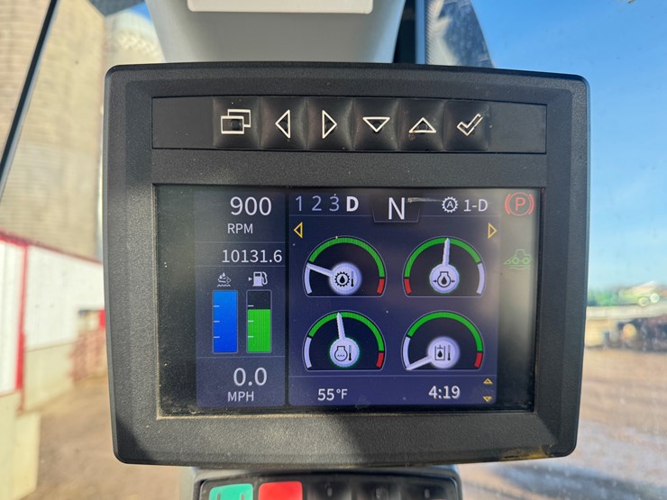 2020-deere-624l-image-31