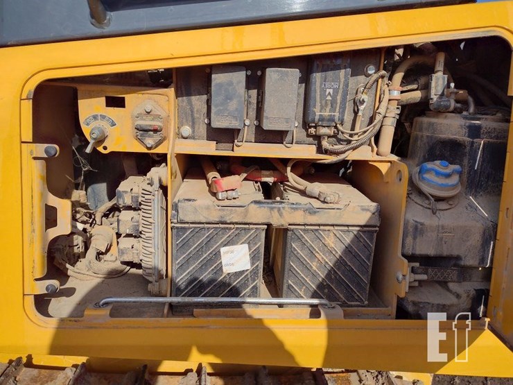 2020-deere-450k-image-19