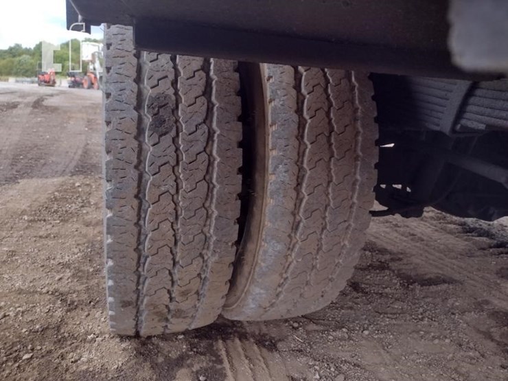 2012-ford-f550-image-19