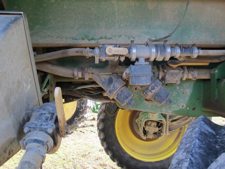 john-deere-4830-image-22