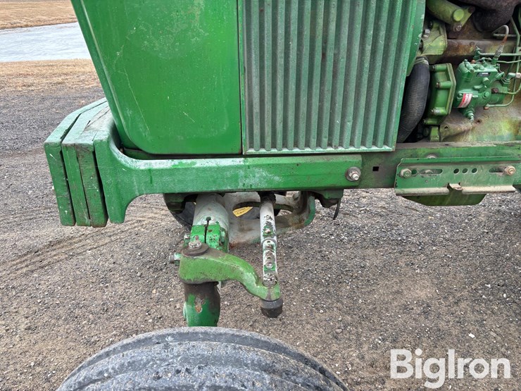 john-deere-2520-image-9