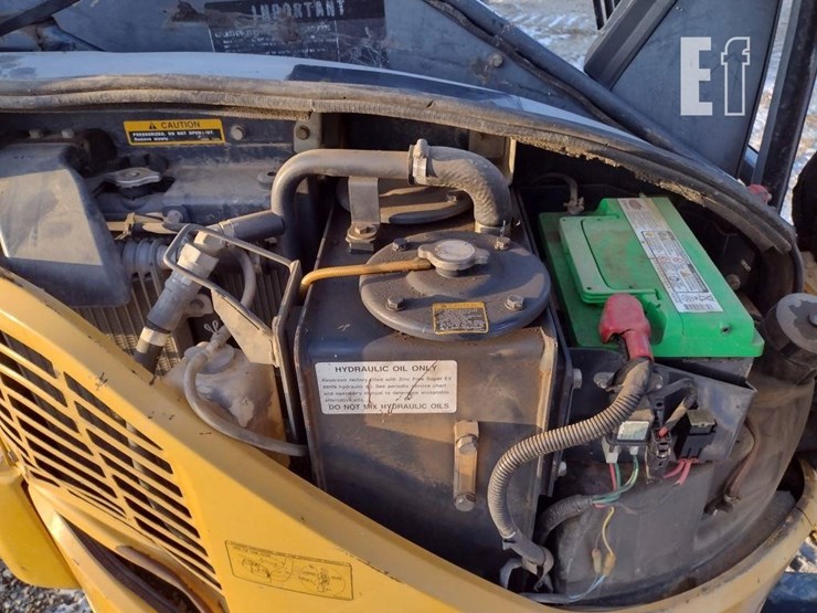 2013-deere-35d-image-44