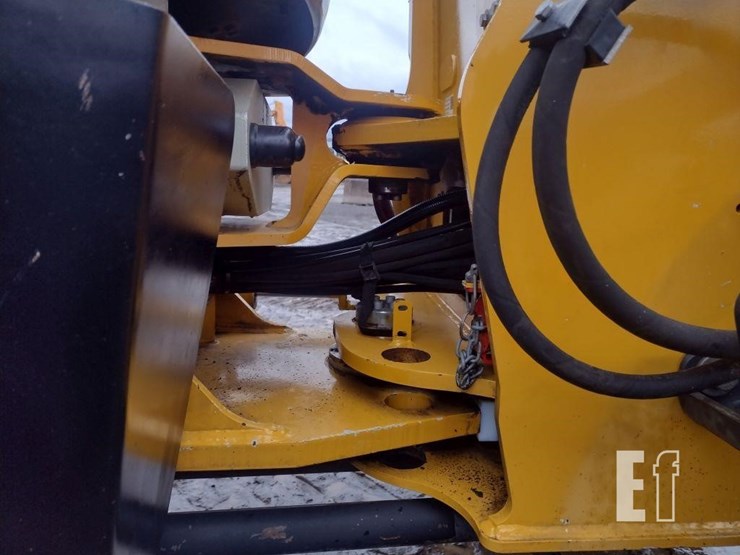 2019-deere-324l-image-24