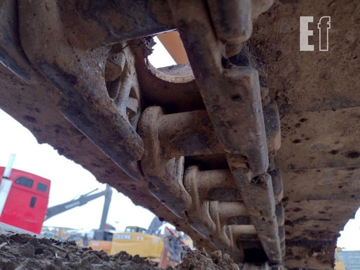 2017-case-cx210d-image-32