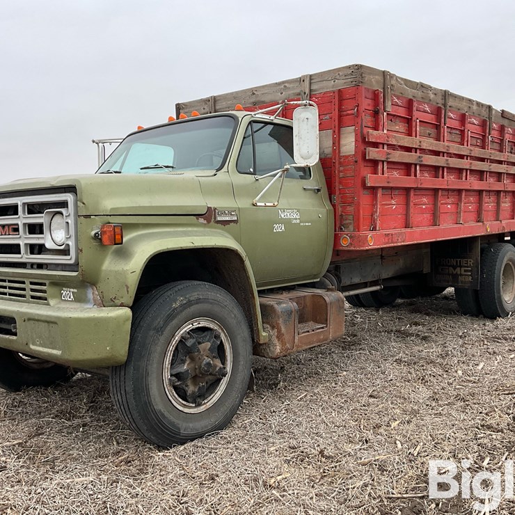 1973 GMC C6500 T/A Grain Truck