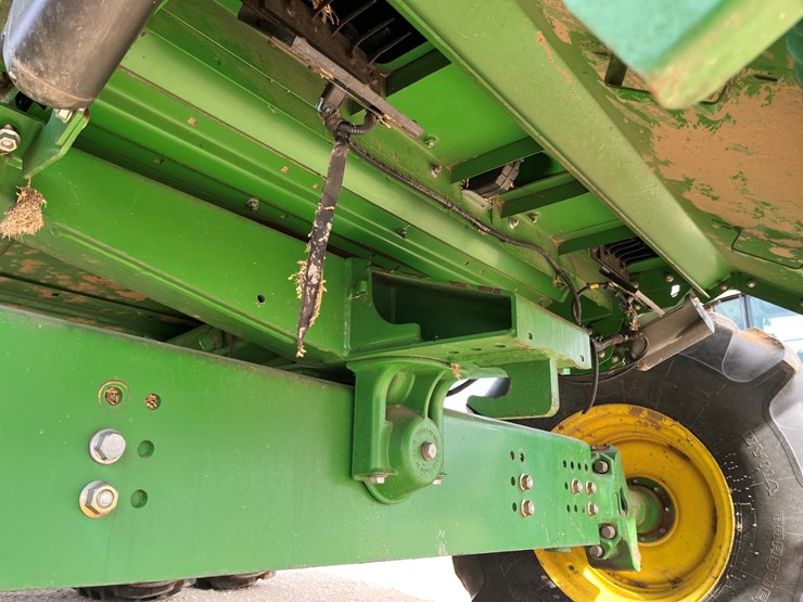 2013-john-deere-s670-image-28