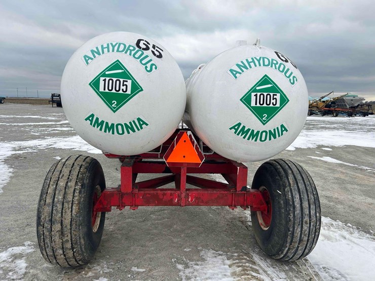 ag-systems-twin 1000-gal.-nh3-tanks-on-gear-#g5-image-15
