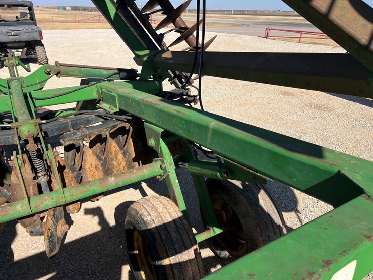 1989-john-deere-630-image-11