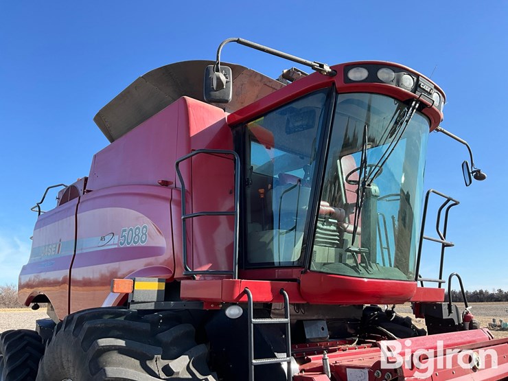 2011-case-ih-5088-image-10