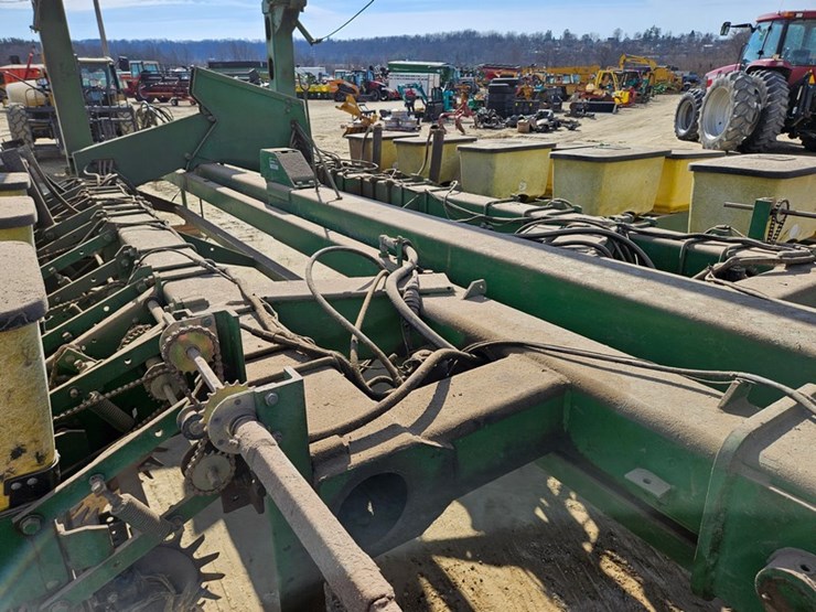 john-deere-7000-image-22