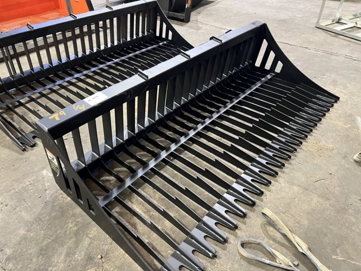 2025-pabreak-79"-rock-bucket-image-1