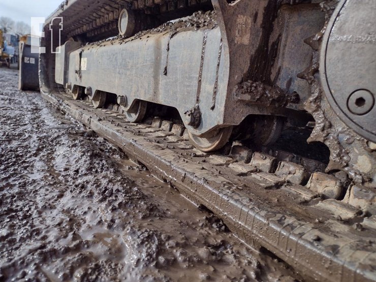 2017-kubota-kx040-4-image-32