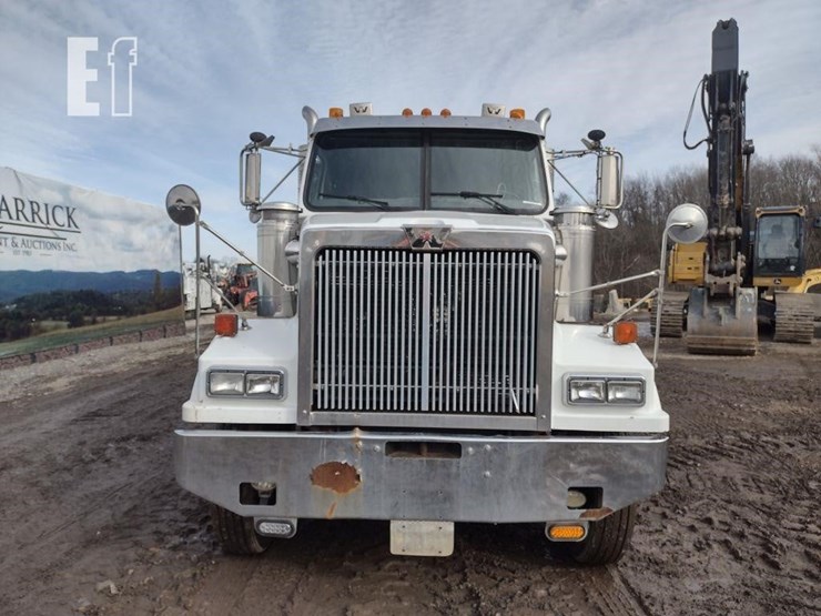 2005-western-star-4900fa-image-2