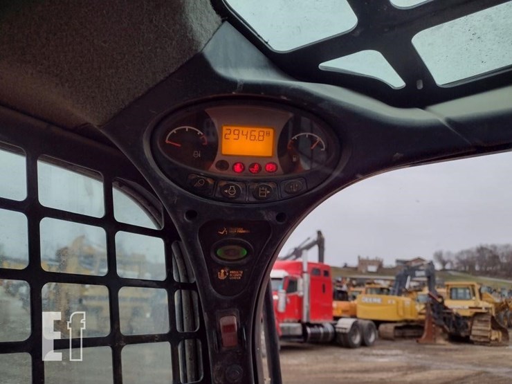 2017-bobcat-t740-image-7