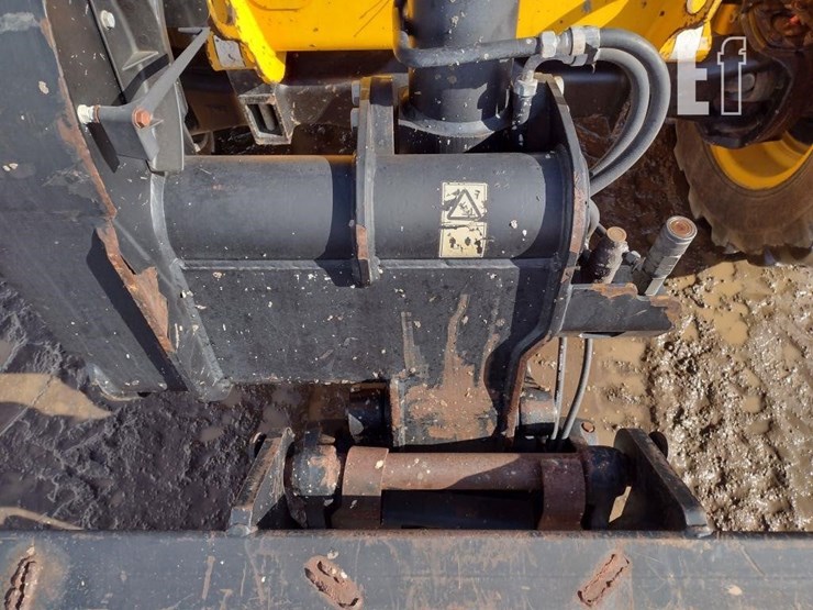 2013-jcb-527-55-image-14