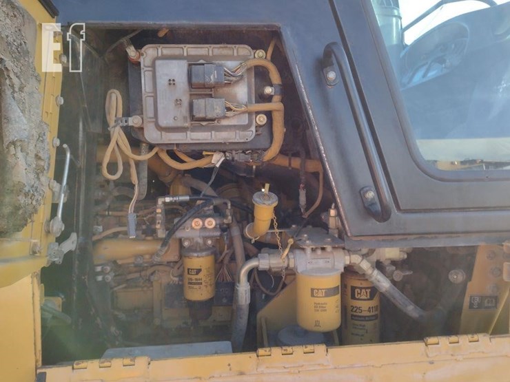 2005-caterpillar-963c-image-40