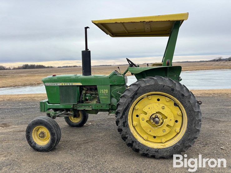 john-deere-2520-image-8