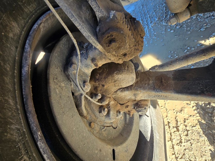 1999-mack-rd690s-image-68