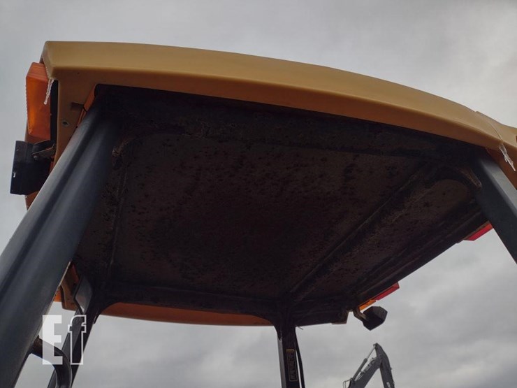 2005-deere-310g-image-15