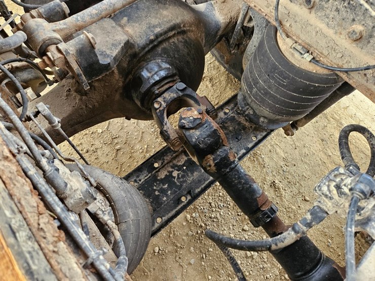 2000-caterpillar-c13-image-32