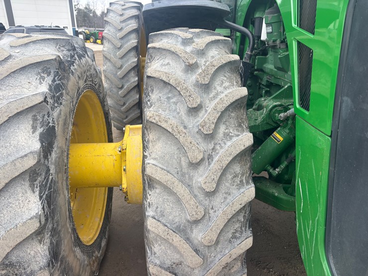 john-deere-8320-image-10