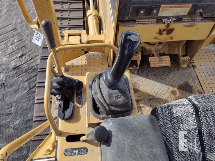 1998-caterpillar-d4c-xl-image-10