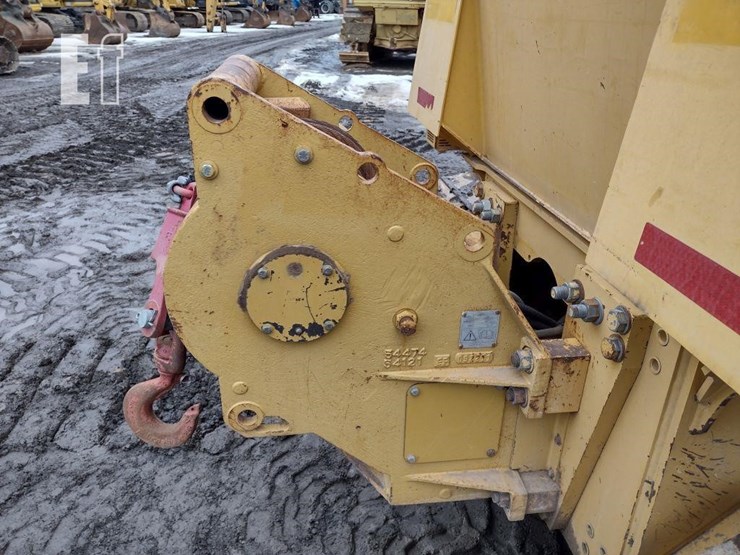 2012-deere-700k-lgp-image-48