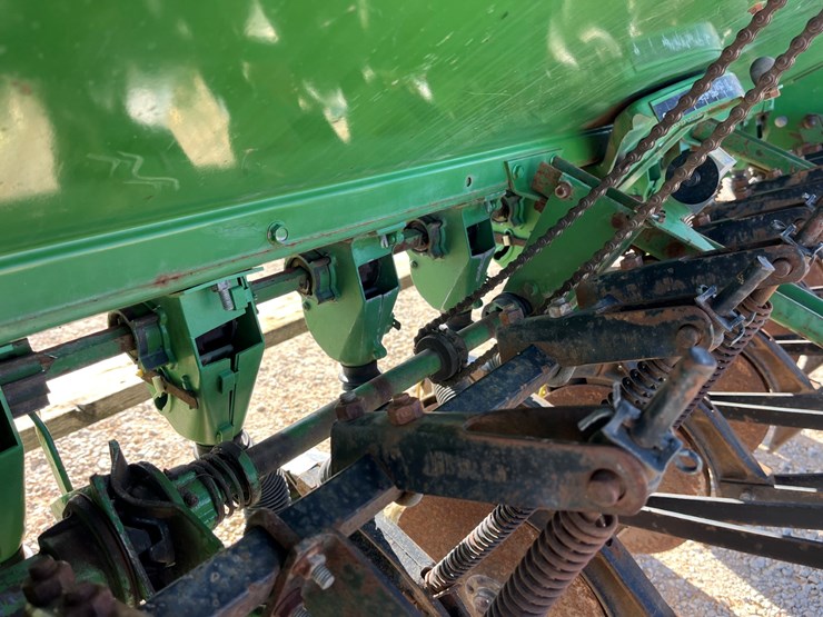 john-deere-8300-image-6