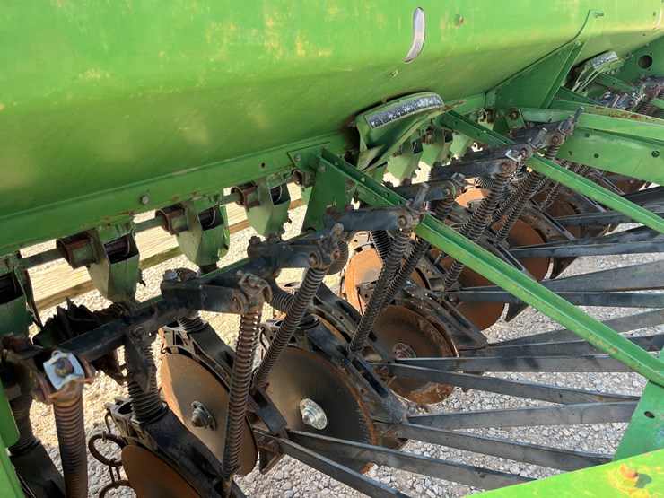 john-deere-8300-image-5