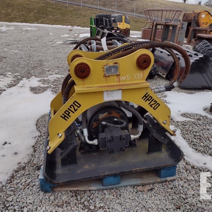 TROJAN HP120 PLATE TAMPER 3 FT X 2 FT