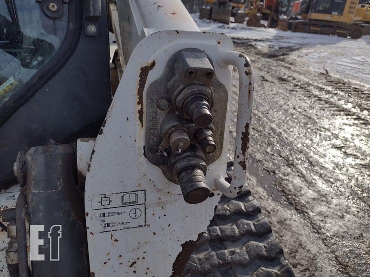 2014-bobcat-t750-image-16