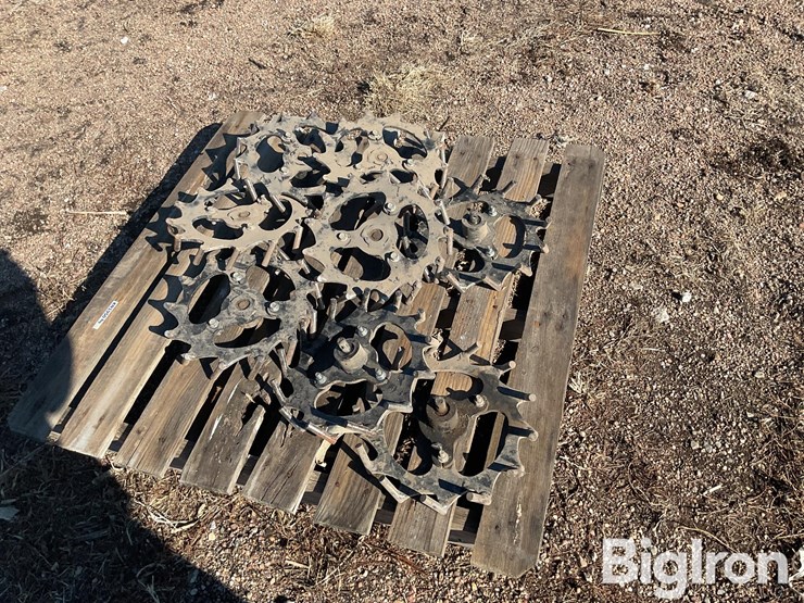 planter-closing-wheels-image-4