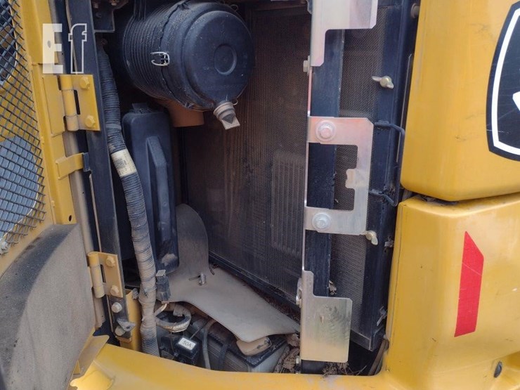 2021-deere-85g-image-53