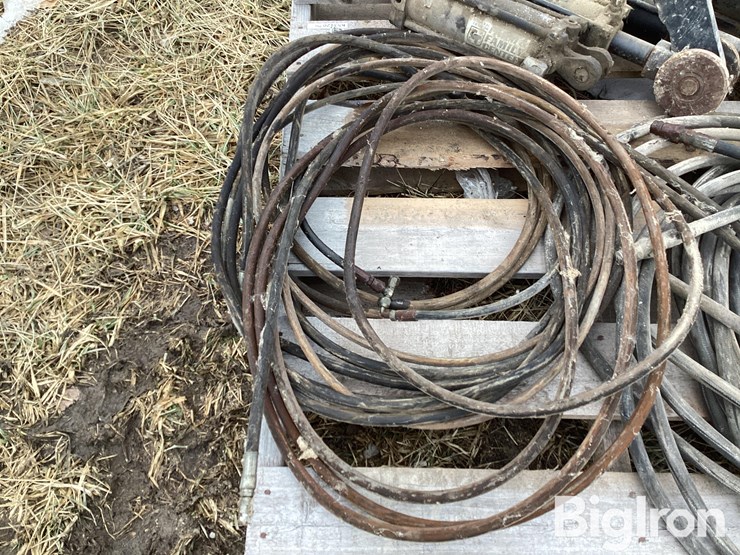 hydraulic-cylinders-and-hoses-image-14