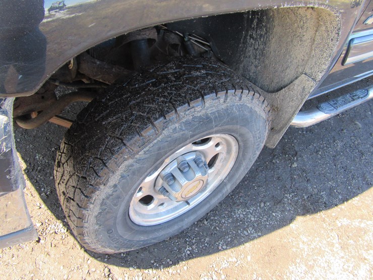 2004-chevrolet-2500-image-7