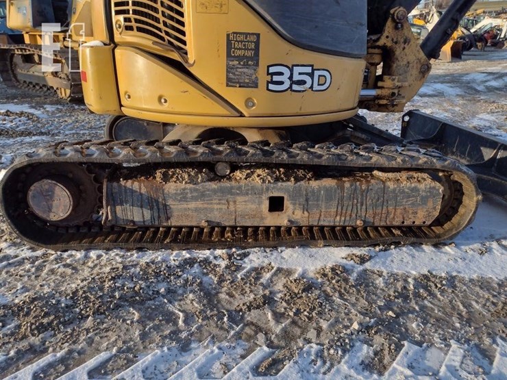 2013-deere-35d-image-34