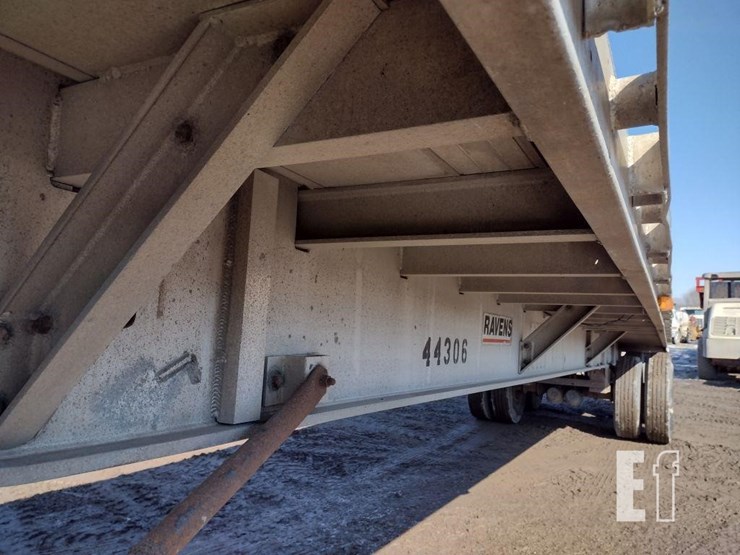 93-ravens-trailer^title^-image-6