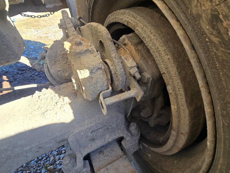 1999-mack-rd690s-image-97