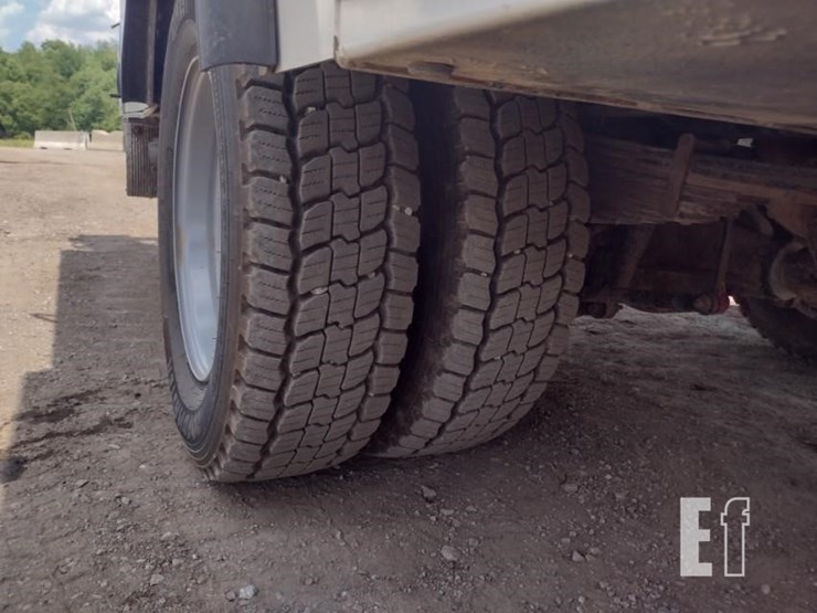 18-ford-f550-image-20