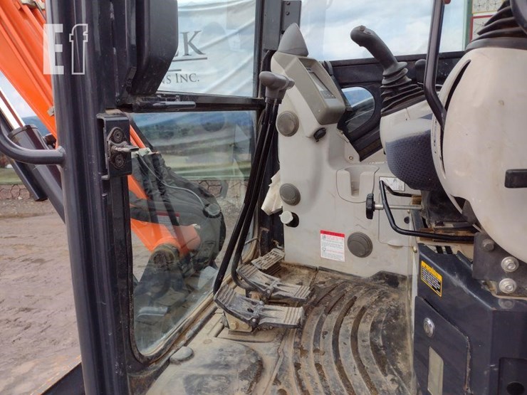 2014-hitachi-zx35u-image-12